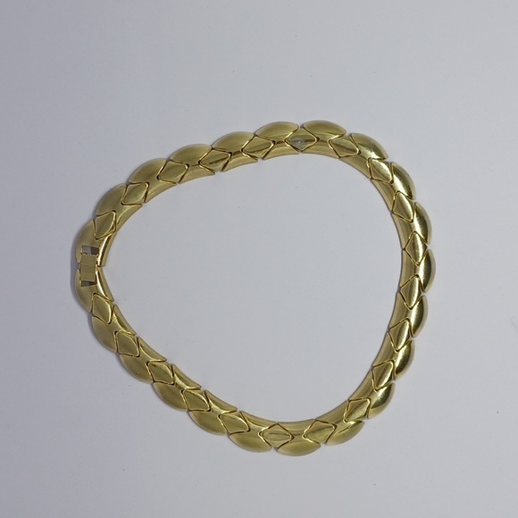 Jewelry - *Claimed* Vintage gold-colored necklace